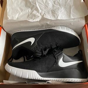 Women NIKE volleyball shoe